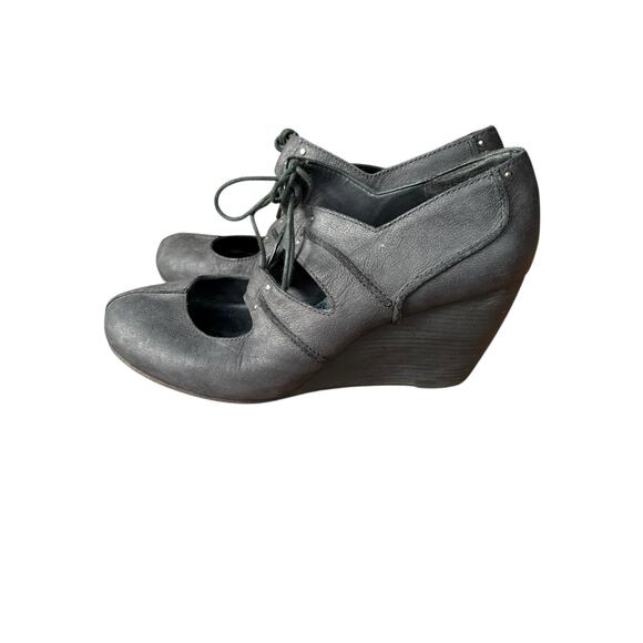 Eileen Fisher Black Leather Seamed Detail Laceup Closed Toe Wedge Heels - 7 - Picture 4 of 11